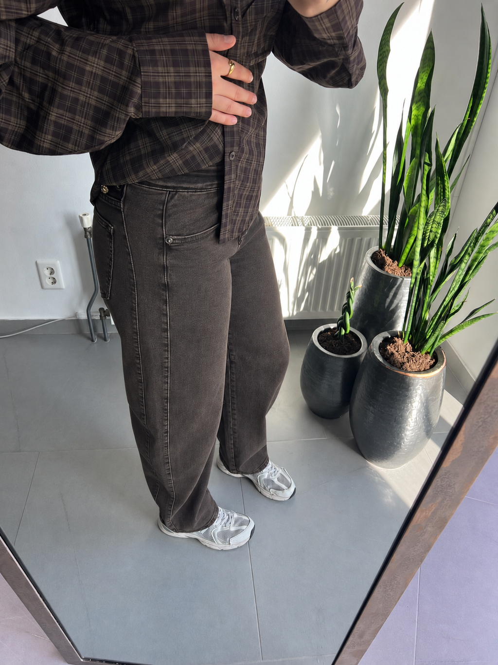 JADE MID RISE BALLOON JEANS
